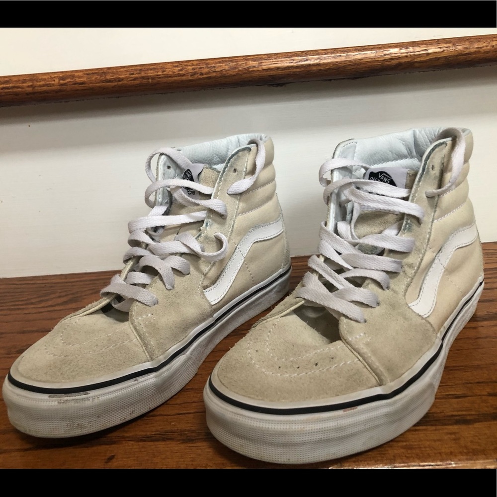 Tan Hightop size 5 Vans